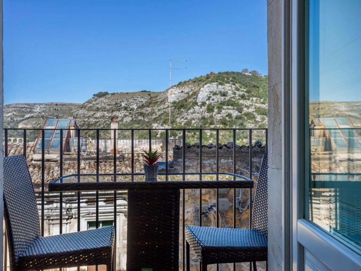 Vintage Holiday Home In Ragusa Ibla With Balcony Ngoại thất bức ảnh